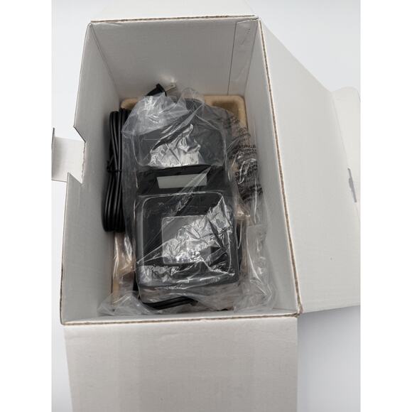 NEW Scentsy RARE Retired Black Retro Truck With Lights Warmer & Pumpkins Topper - Picture 6 of 6